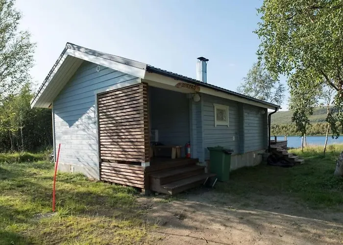 Domek alpejski Aurora Moekki Porealtaalla Lapissa Tenojoen Rannassa *